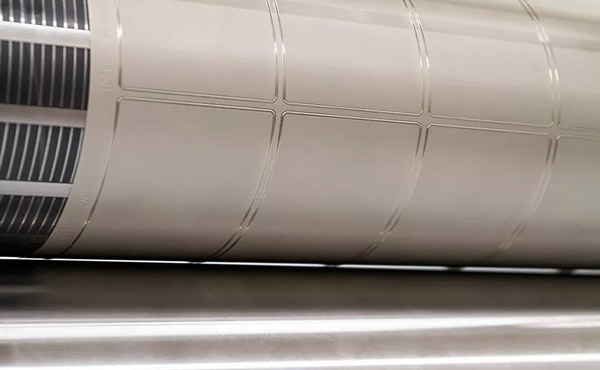 在線和靜態(tài)激光打標(biāo)機(jī)有什么區(qū)別?