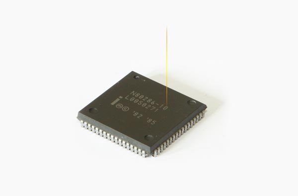 芯片激光打標(biāo)機的特點、材料以及優(yōu)點