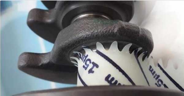 為什么激光精細加工磨料膜對凸輪軸或曲軸如此重要？(圖2)