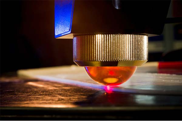 激光焊接機(jī)和激光切割機(jī)之間有什么區(qū)別呢？